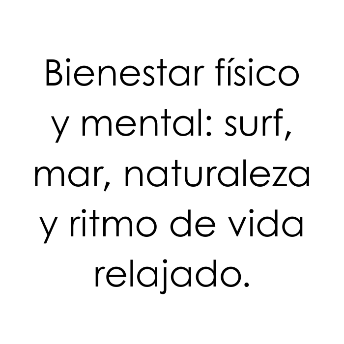 Personas disfrutando de una vida en equilibrio con surf, mar y naturaleza, promoviendo el bienestar físico y mental.