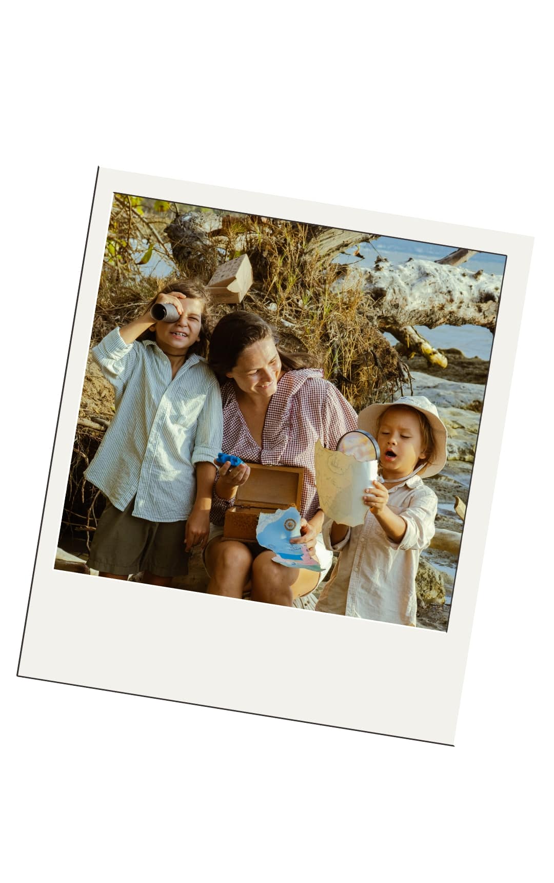 Mamá compartiendo con sus hijos en una celebración del Día de las Madres, reflejando amor, unión familiar y momentos especiales.