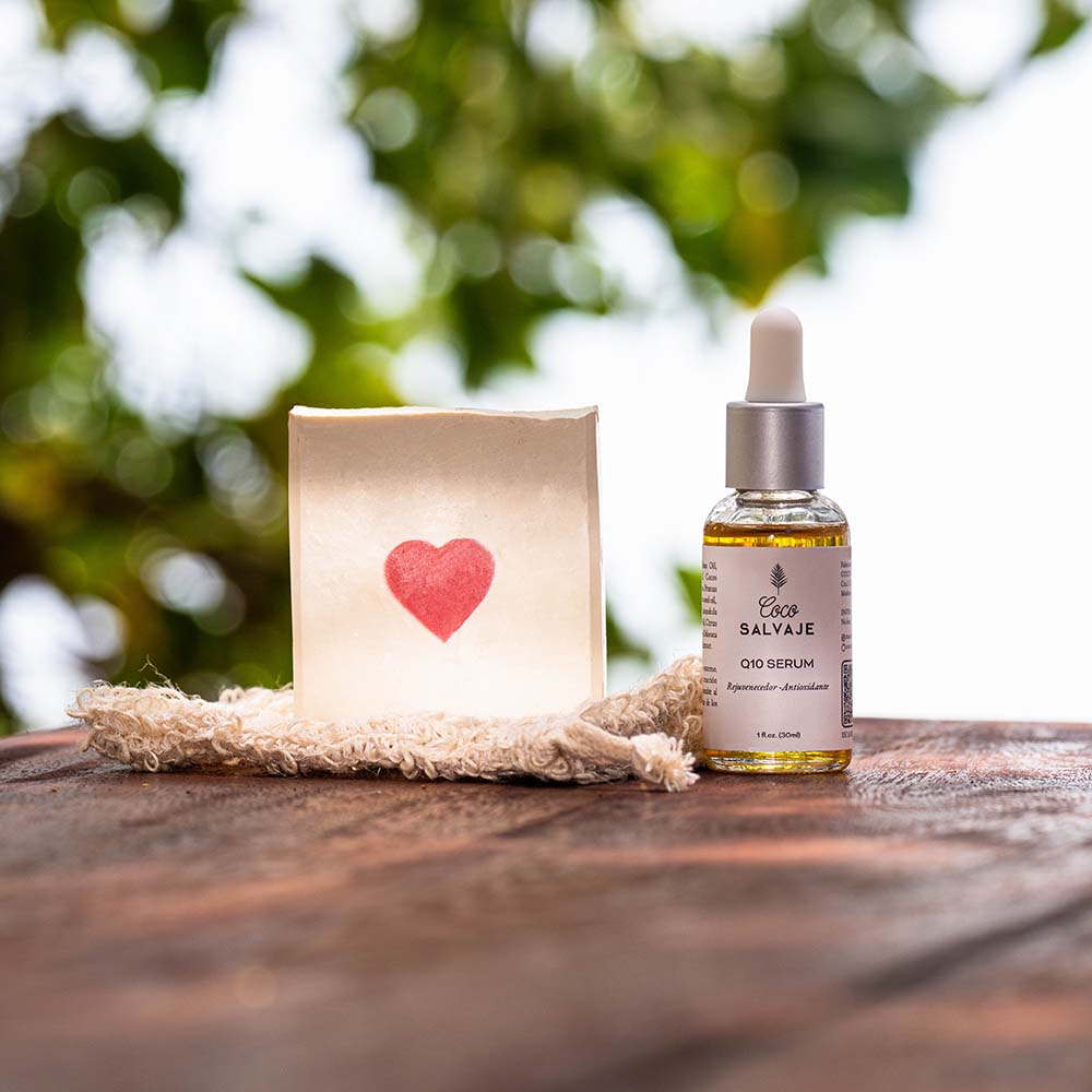 Kit Cuidados del Alma: jabón Ámate y serum Q10. El regalo perfecto para mamá, para nutrir cuerpo y alma con amor y sencillez.